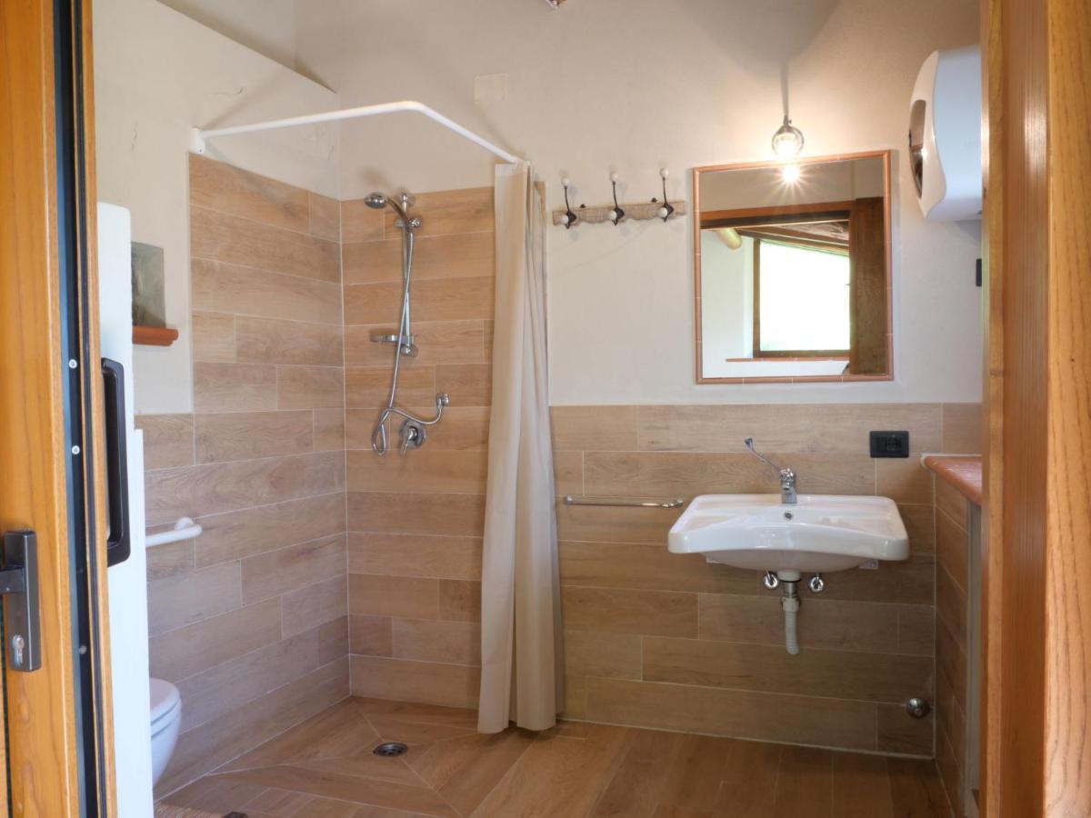 Holiday Home Casale Ulisse By Interhome 罗卡斯特拉达 外观 照片
