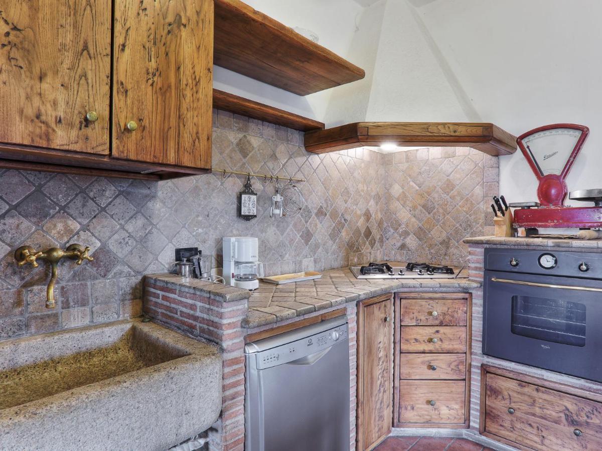 Holiday Home Casale Ulisse By Interhome 罗卡斯特拉达 外观 照片